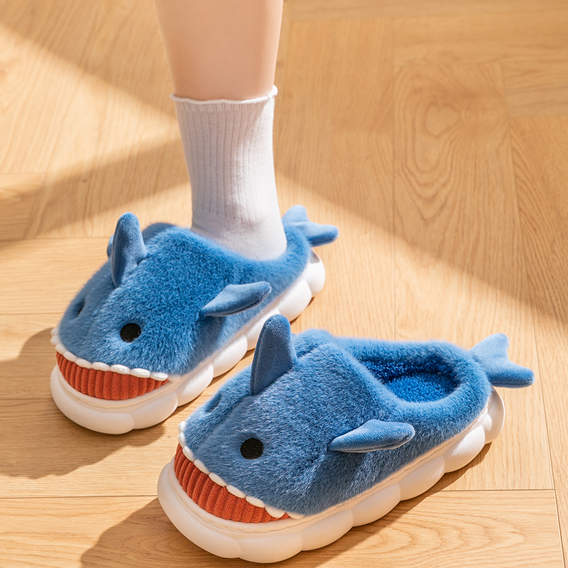 かわいい冬用コットンスリッパ、立体的なサメの漫画デザイン、滑 - 3D Printing One Piece のレビューと価格
