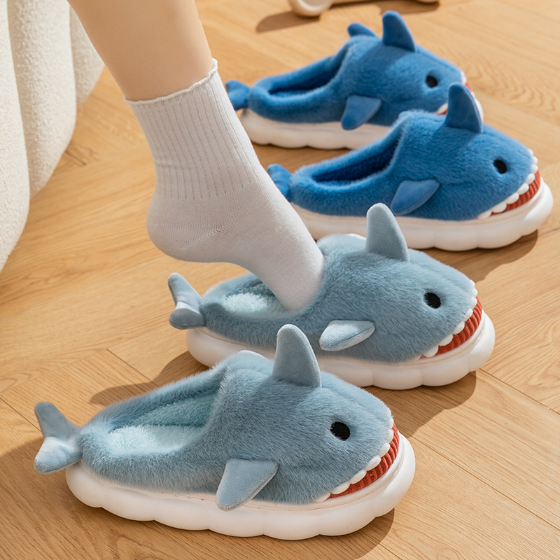 かわいい冬用コットンスリッパ、立体的なサメの漫画デザイン、滑 - 3D Printing One Piece のレビューと価格